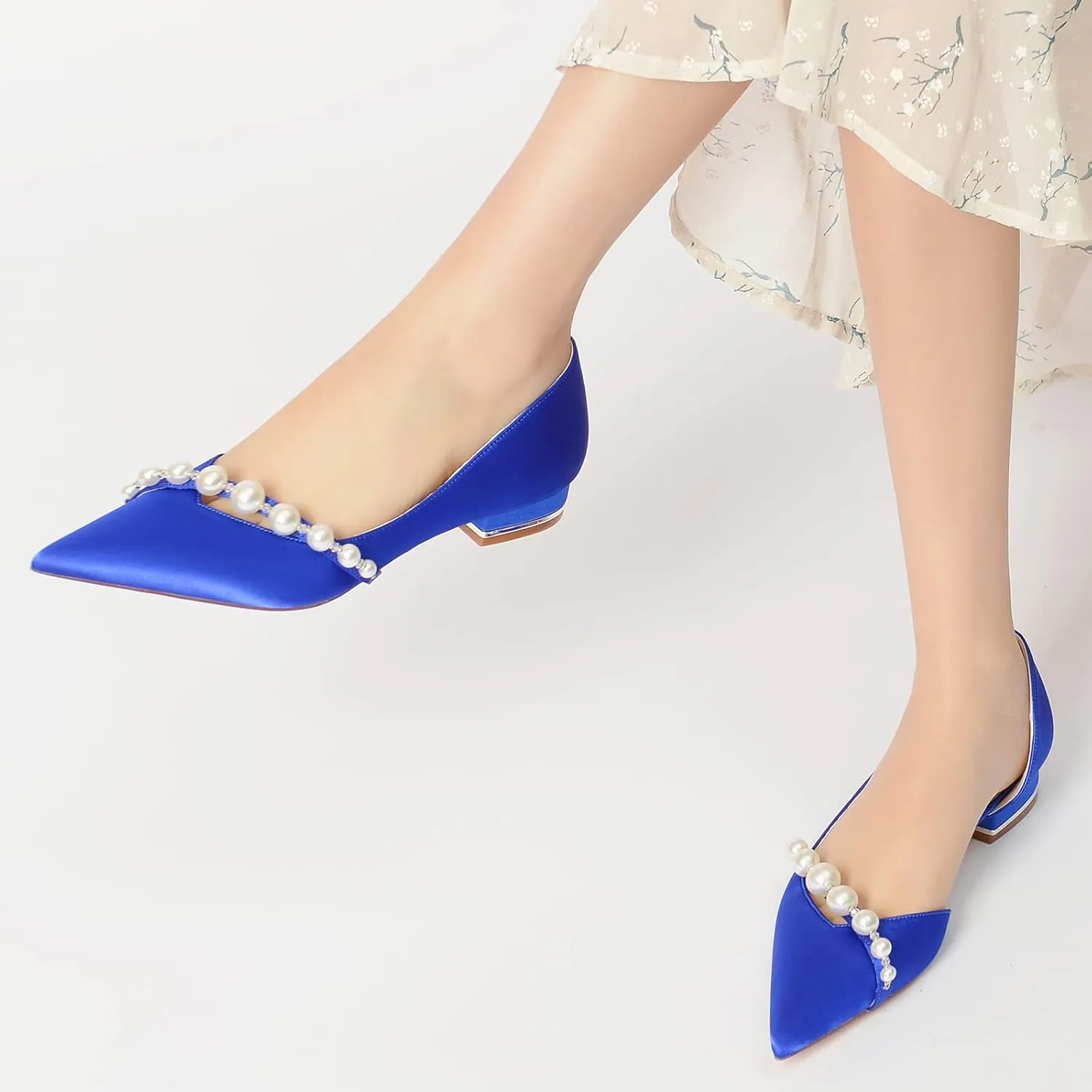 Bridal Shoes for The Bride Flats Satin Pearl Pointed Toe Closed Toe Low Heels Dress Shoes Wedding Sandals for Bridesmaids