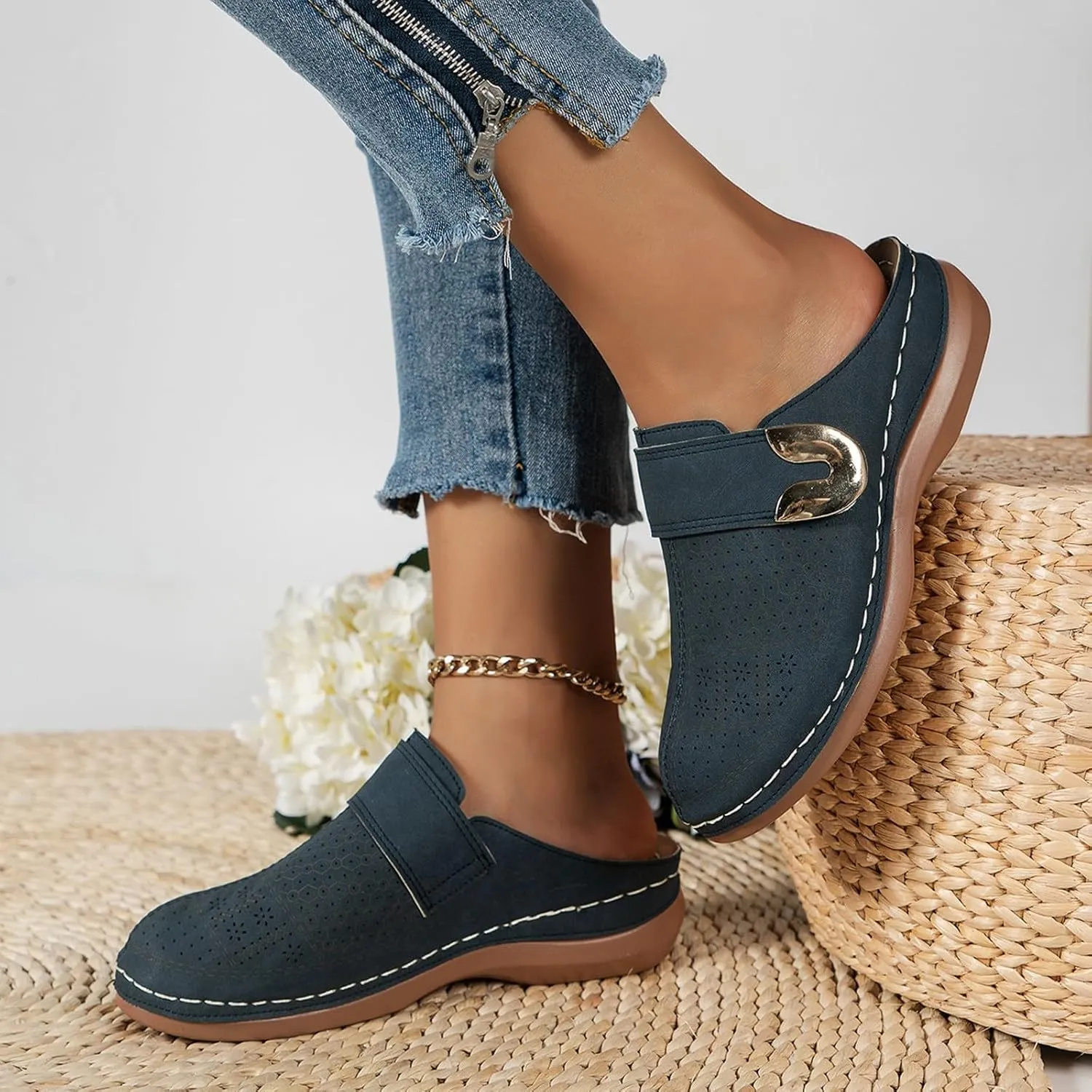 Clogs for Womens Mules Shoes: Comfortable Closed Toe Clog Arch Support Walking Wedge Shoes Backless Low Wedge Sandals Dressy Summer Slip-On Flats Business Work Sandals