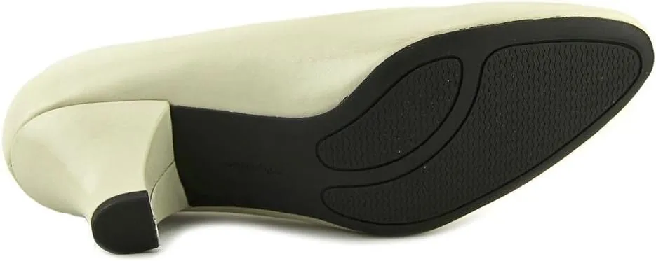 Easy Street Women's Fabulous Pump