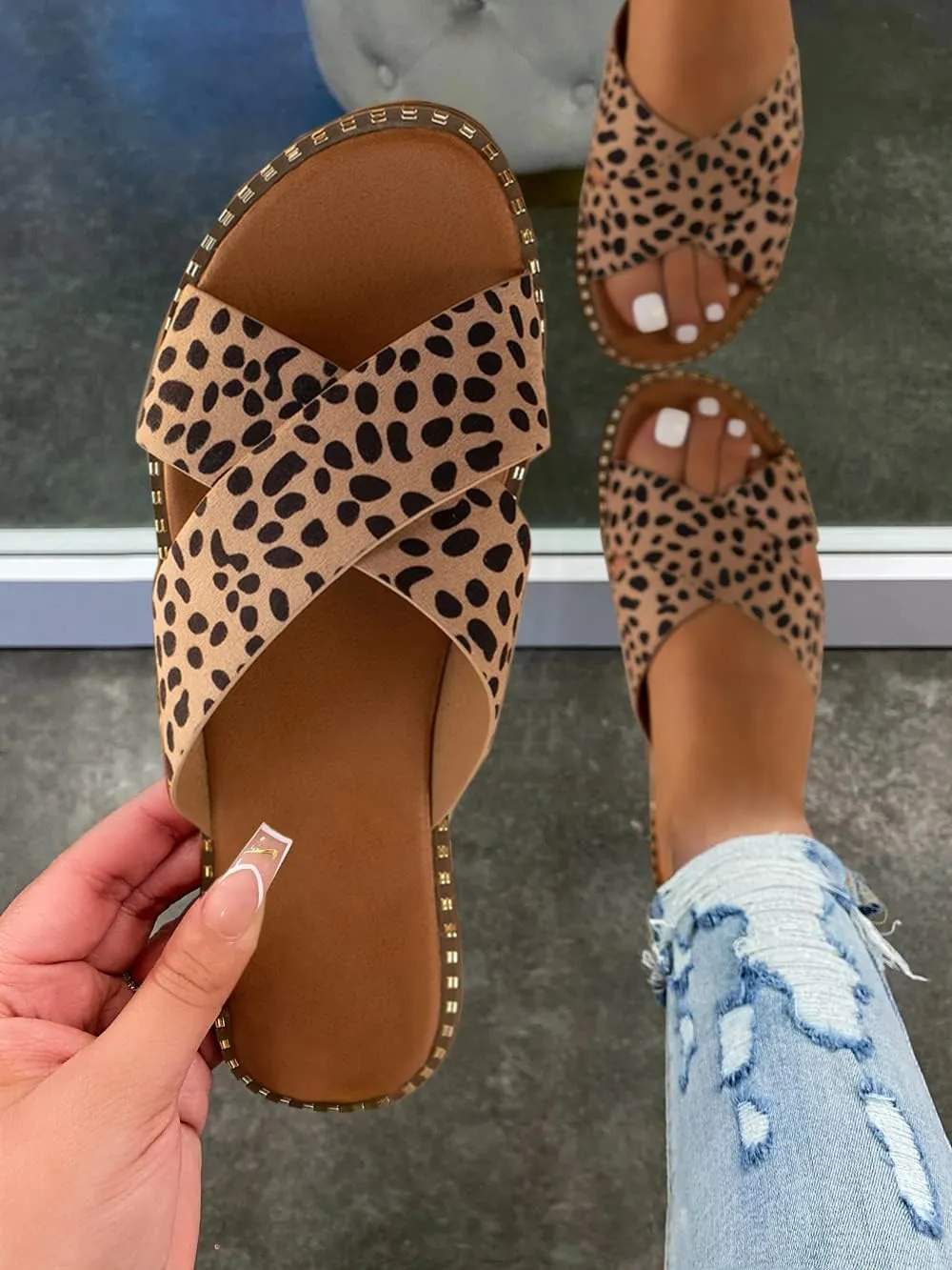 Jeimpoey Womens Studded Flat Sandals Open Toe Slip on Mule Slides Crossed Strap Slipper