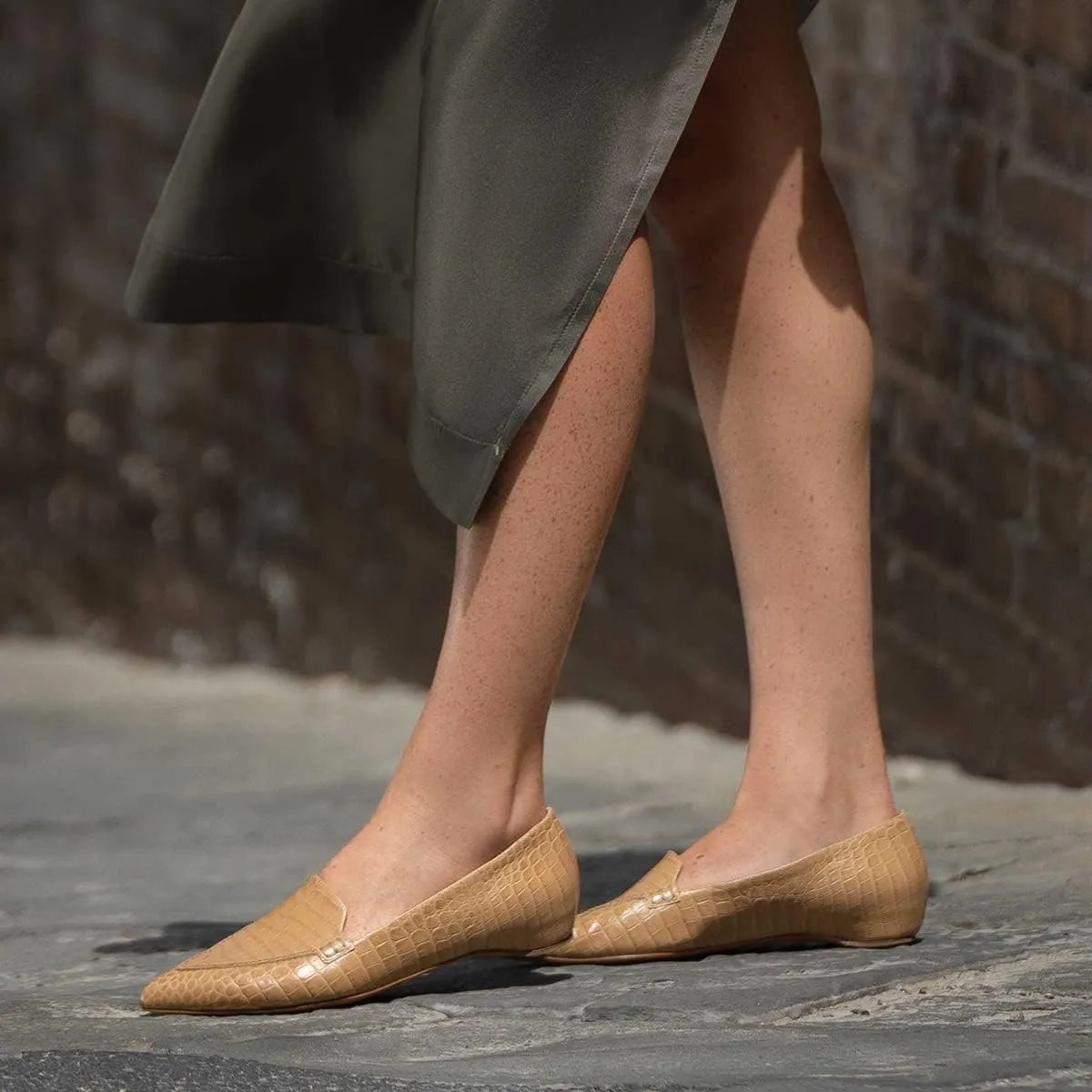 LEHOOR Women Casual Pointed Toe Loafer Flats Shoes Slip On Suede Penny Loafers Flat Heel Closed Pointy Toe Driver Coach Office Loafers Crocodile Snakeskin Flats Dressy Comfort Fall Retro 4-11 M US