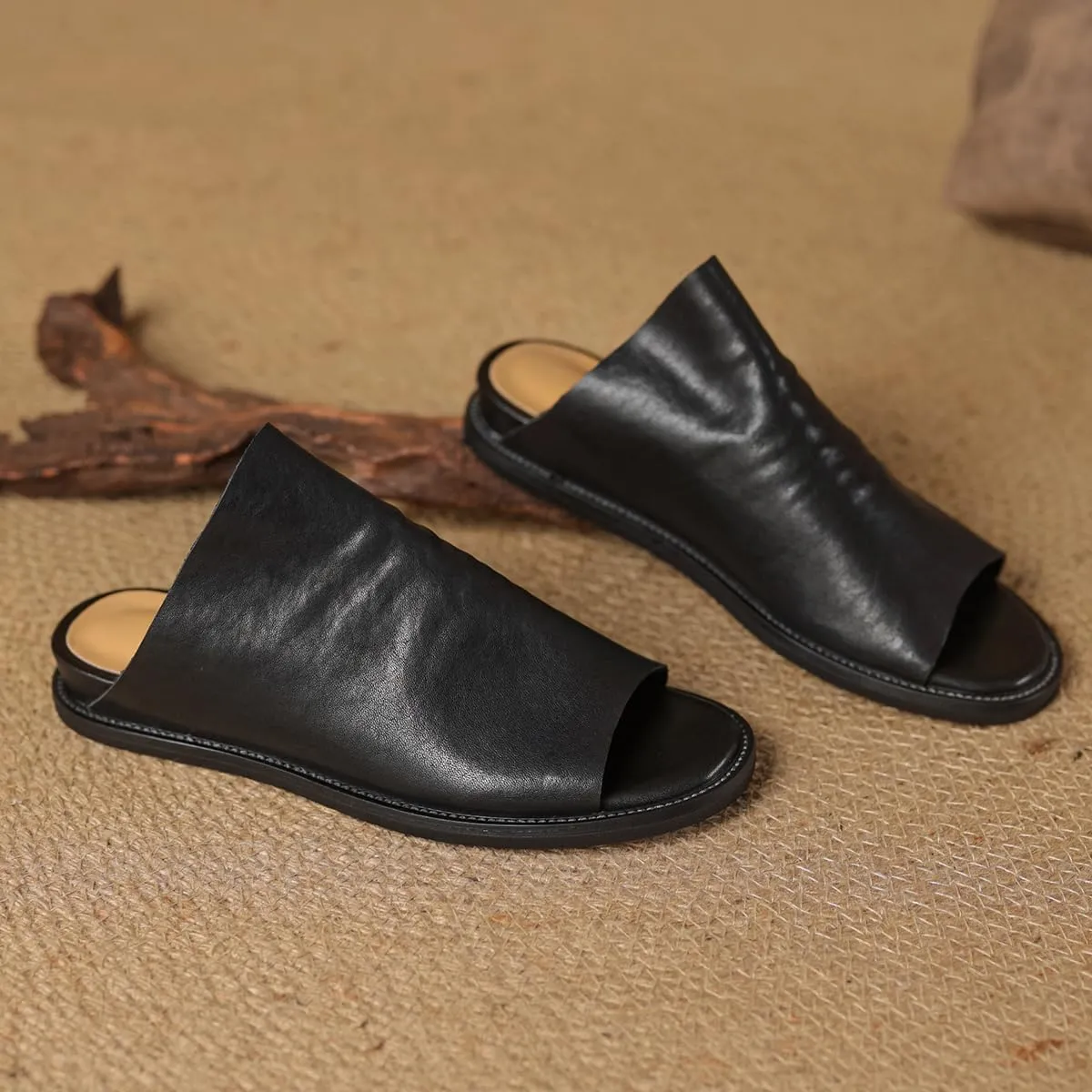 MOOMMO Women Open Toe Mule Flats Slip On Walking Flat Mules Sandals Peep Toe Matte Pleated Flat Heel Mule Shoes Cut Out Retro Casual Flat Sandals Street Office Party 4-11 M US