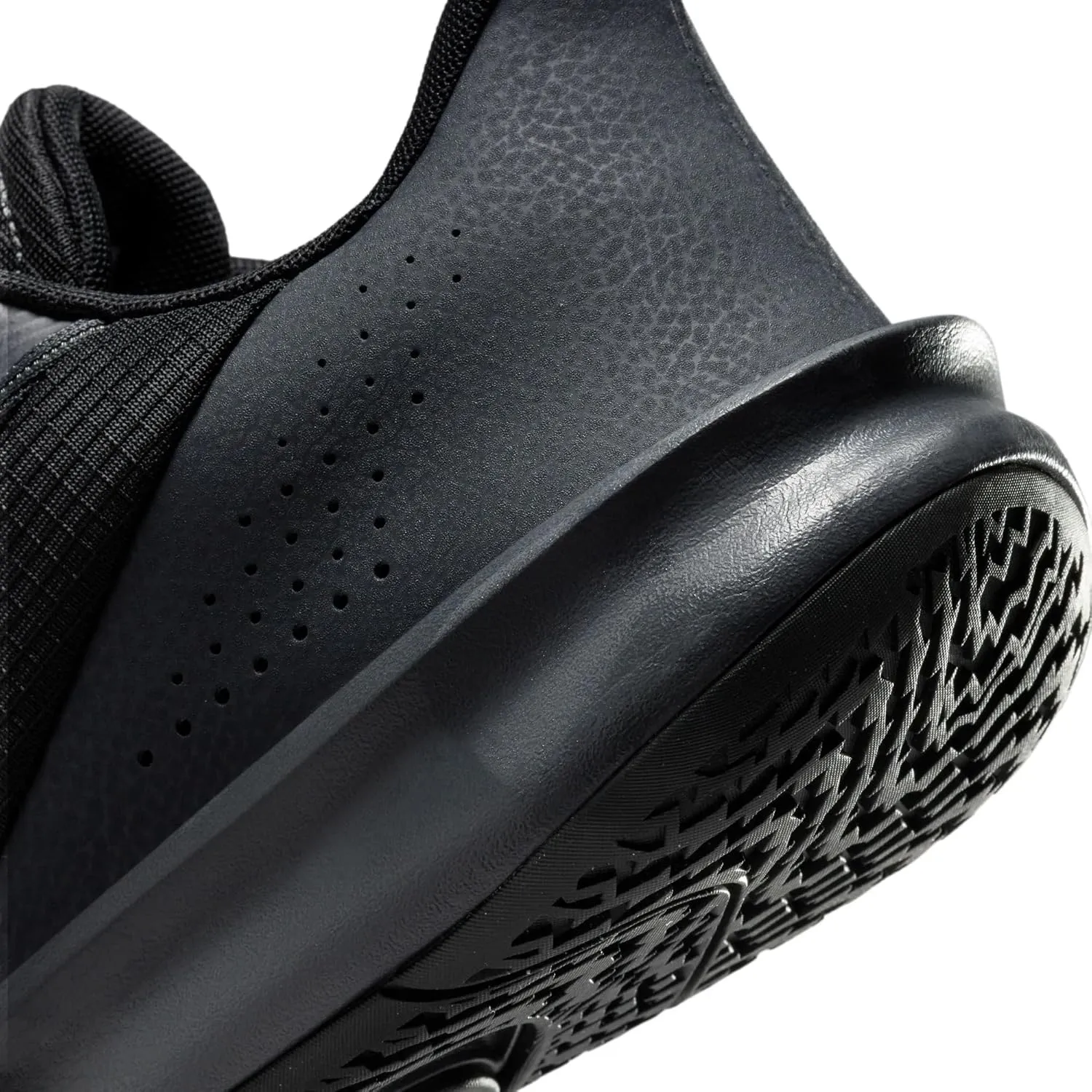 Nike Men's Basketball Shoe