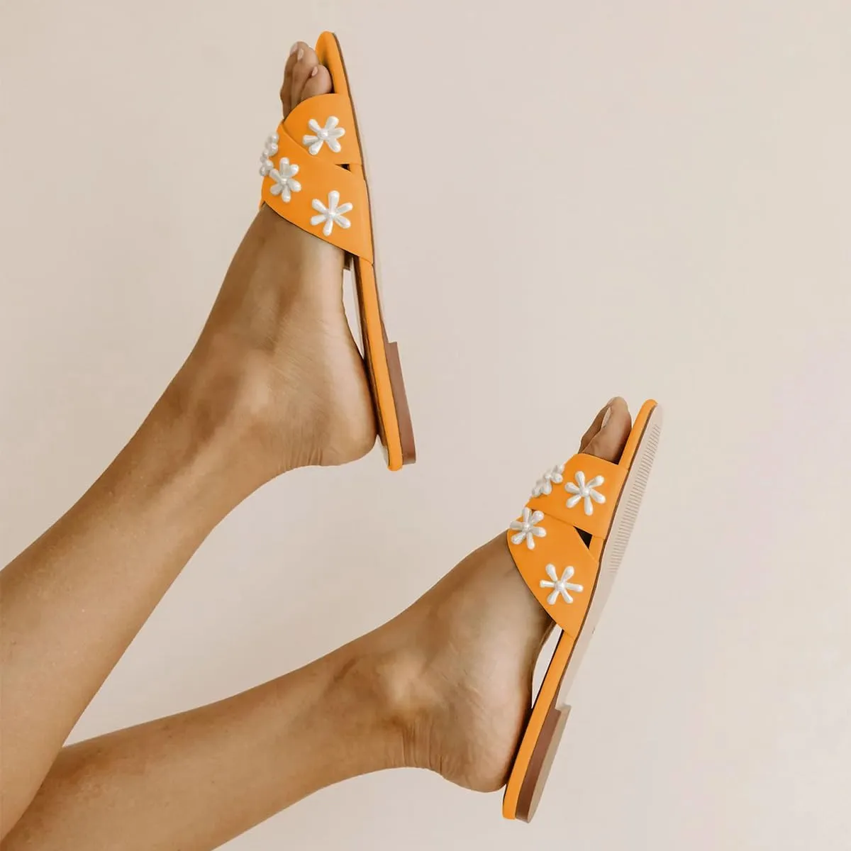 XYD Women Bloom Pearl Flower Flat Sandals for Bride Wedding Open Toe Mules Crossover Strap Dress Shoes